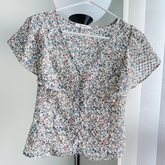 Madewell Flutter-Sleeve Top in Blossoming Vines - Picture 5 of 7